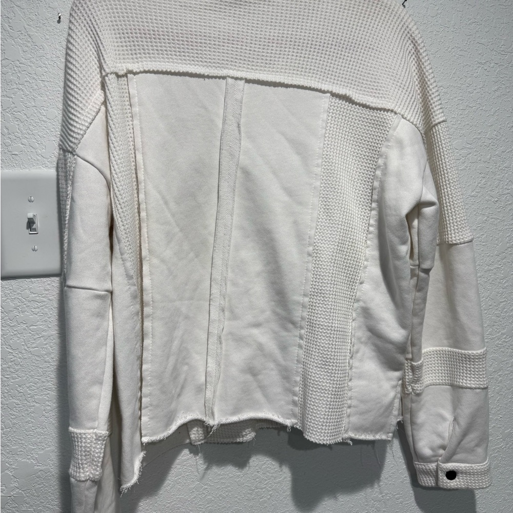 POL White Top - Picture 8 of 8